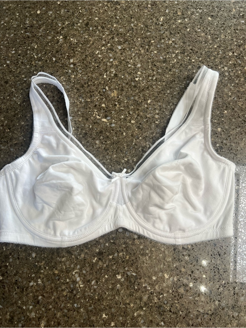 Everyday Support Classic White Unlined Underwire Bra Size 38DD Adjustable Full